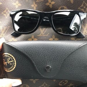 Ray Ban sunglasses polarized 🕶 reserved @fmrob492